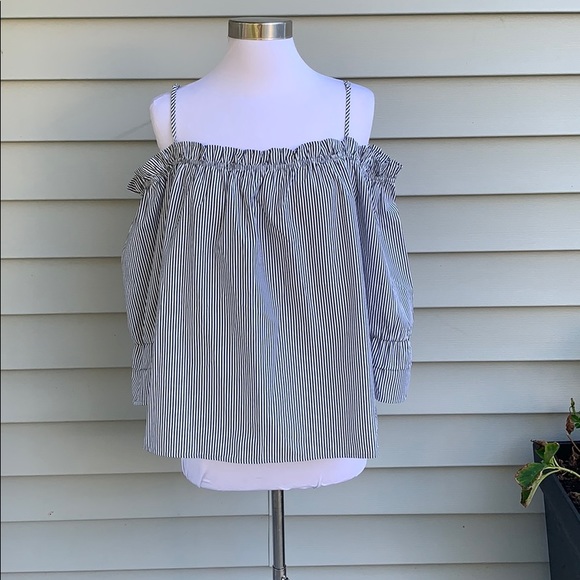 Lily White Tops - Nwt Lily white top
